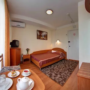 Hotel Holosiivskyi, Kijów